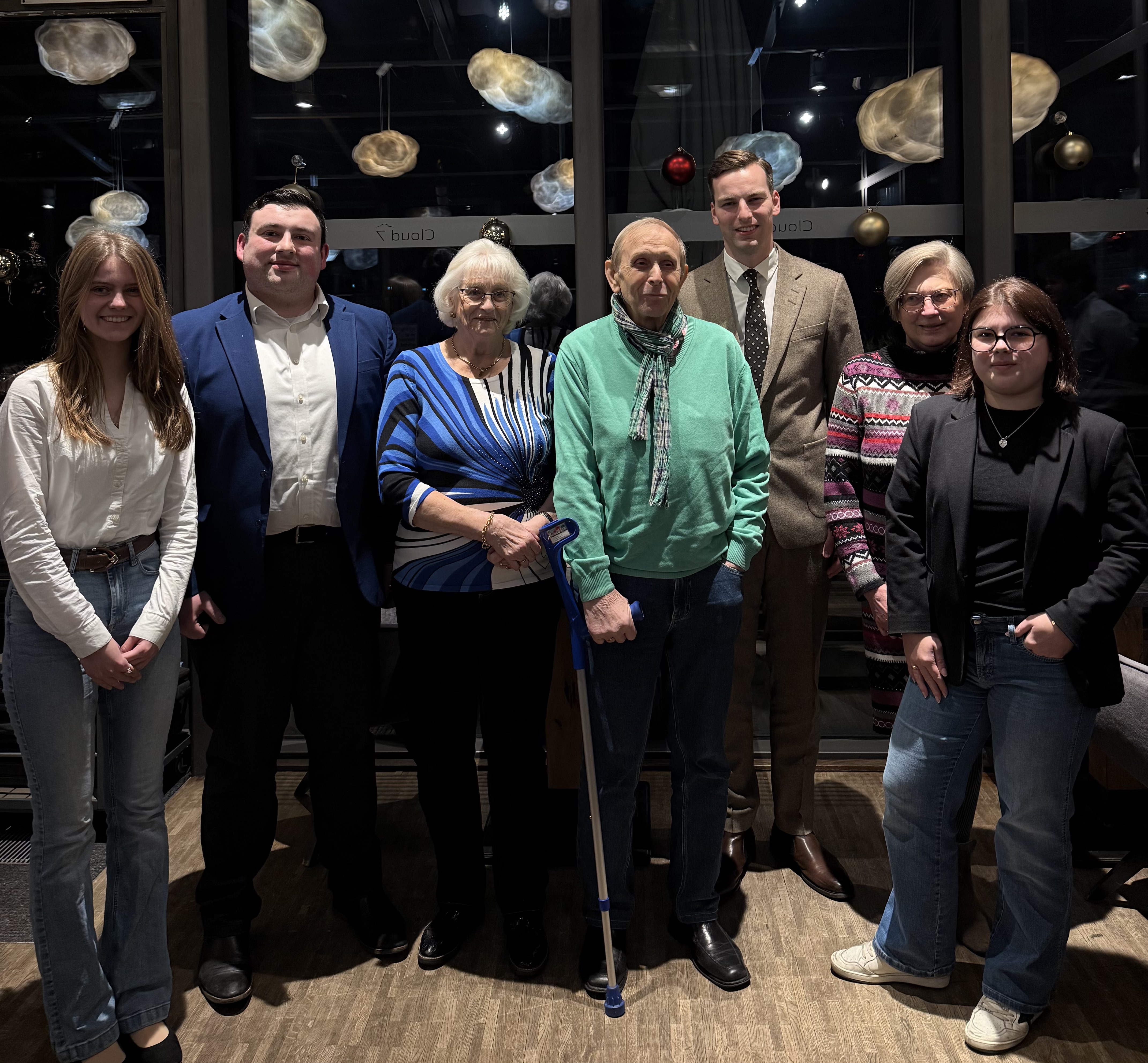 Der neugew�hlte Vorstand der Ortsunion Horst mit dem Kreisvorsitzenden Fischbach.